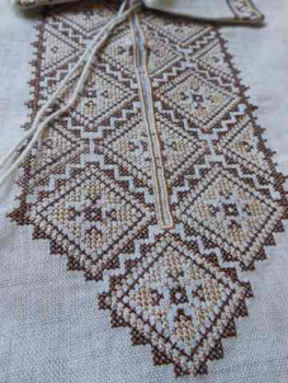 Preview: CX104_02 Ukrainisches besticktes Jungenhemd Gr. 104